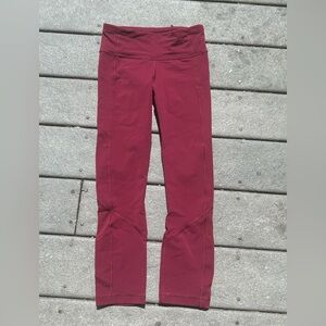 Lululemon Nulu Crops Maroon Red Side Pockets Women’s Size 2